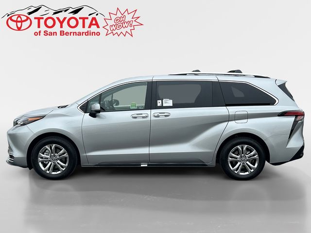 2024 Toyota Sienna Platinum