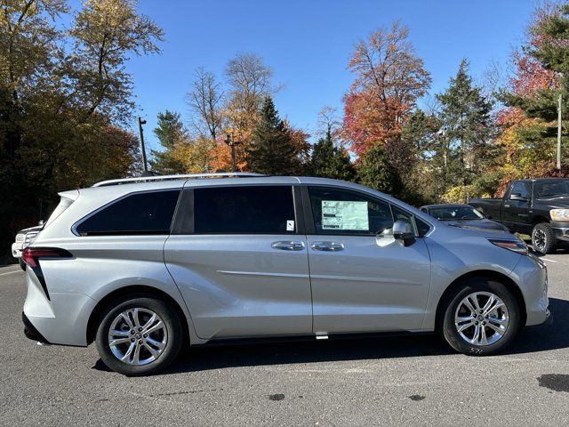 2024 Toyota Sienna Platinum