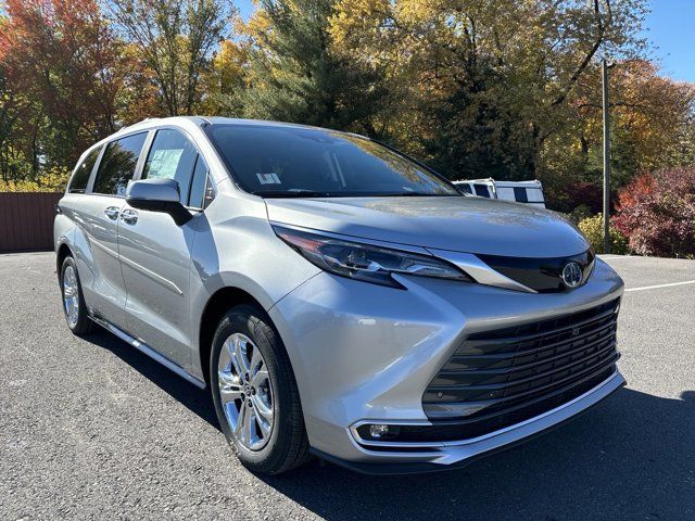 2024 Toyota Sienna Platinum