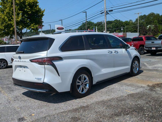 2024 Toyota Sienna Platinum