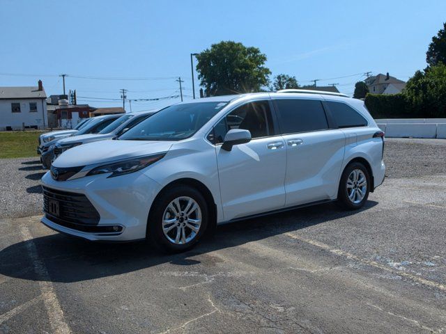 2024 Toyota Sienna Platinum