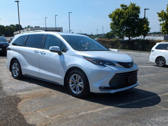 2024 Toyota Sienna Platinum