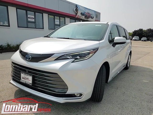 2024 Toyota Sienna Platinum