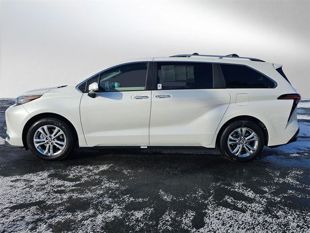 2024 Toyota Sienna Platinum