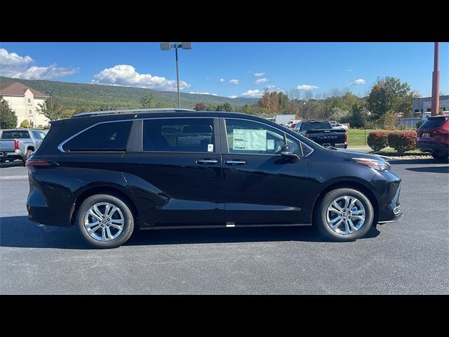 2024 Toyota Sienna Platinum