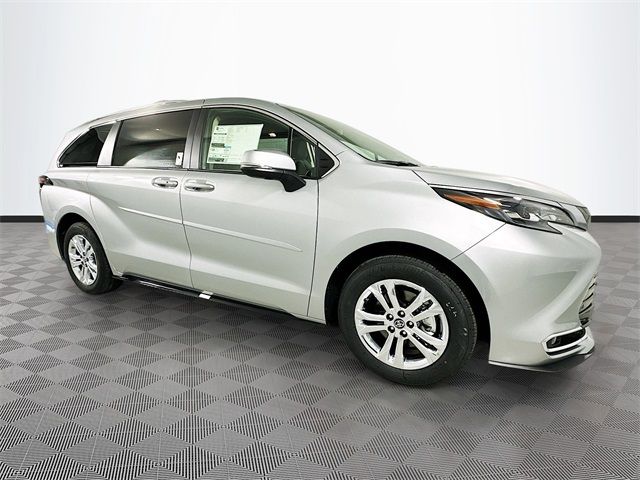 2024 Toyota Sienna Platinum