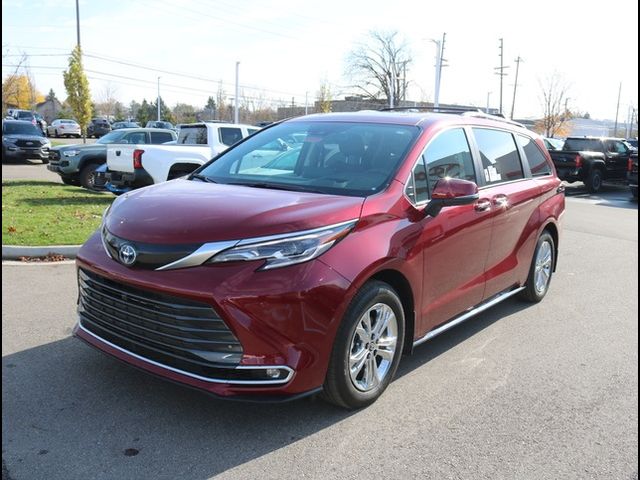 2024 Toyota Sienna Platinum