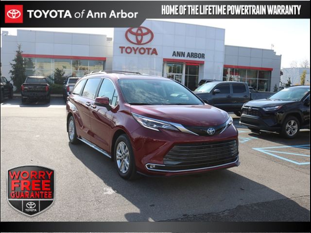 2024 Toyota Sienna Platinum