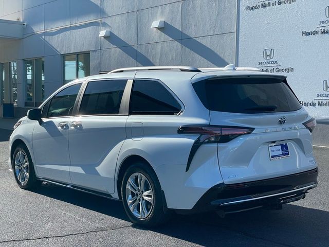 2024 Toyota Sienna Platinum