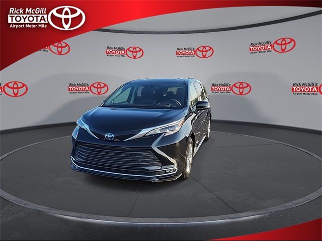 2024 Toyota Sienna Platinum