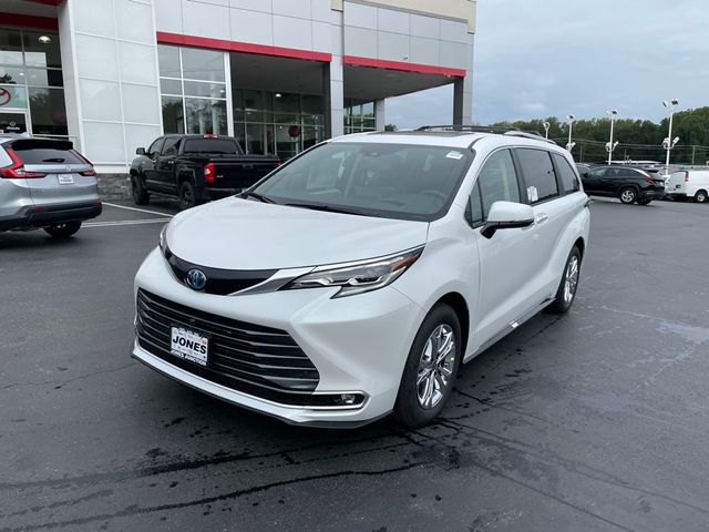 2024 Toyota Sienna Platinum