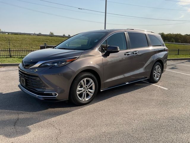 2024 Toyota Sienna Platinum