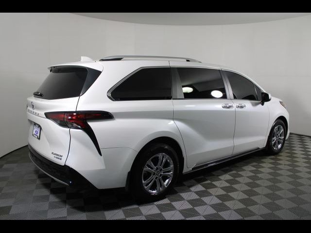 2024 Toyota Sienna Platinum