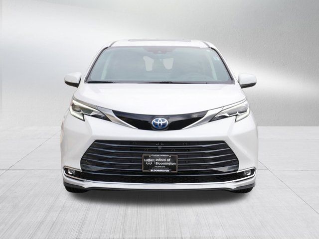 2024 Toyota Sienna Platinum