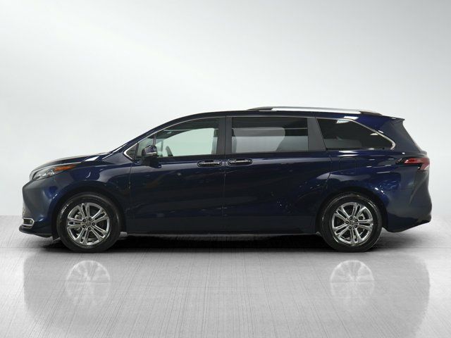 2024 Toyota Sienna Platinum