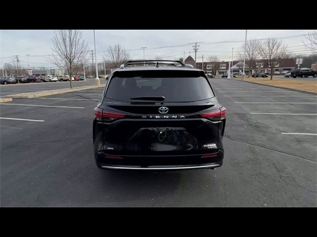 2024 Toyota Sienna Platinum