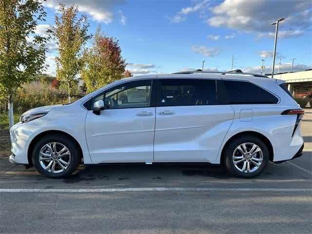 2024 Toyota Sienna Platinum