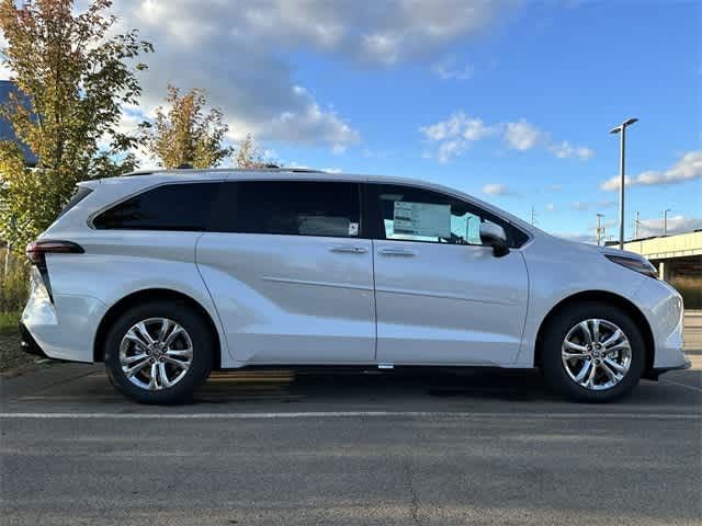 2024 Toyota Sienna Platinum