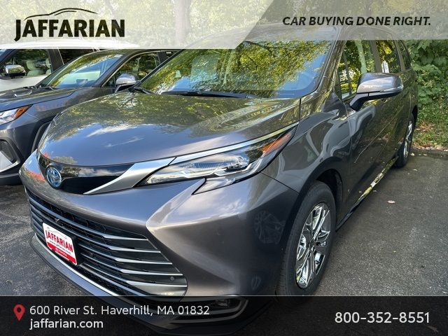 2024 Toyota Sienna Platinum