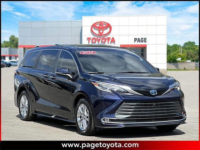 2024 Toyota Sienna Platinum