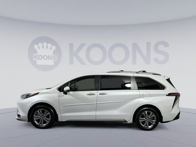 2024 Toyota Sienna Platinum