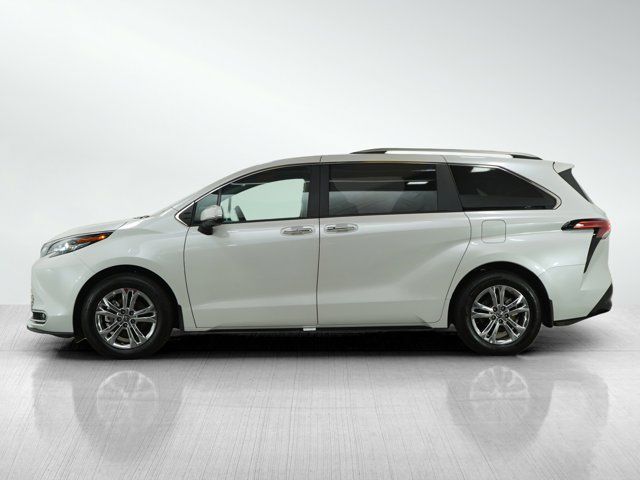 2024 Toyota Sienna Platinum