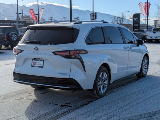 2024 Toyota Sienna Platinum