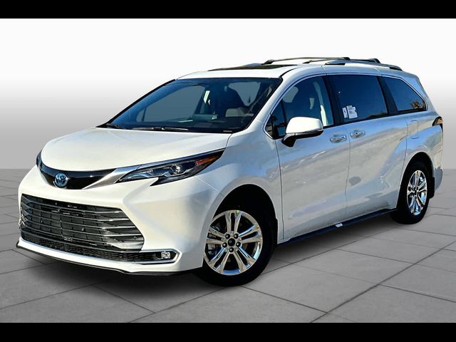 2024 Toyota Sienna Platinum