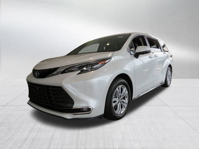 2024 Toyota Sienna Platinum