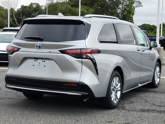 2024 Toyota Sienna Platinum