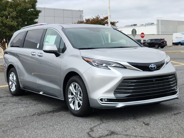 2024 Toyota Sienna Platinum