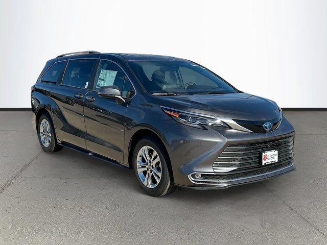 2024 Toyota Sienna Platinum