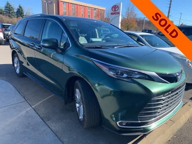 2024 Toyota Sienna Platinum