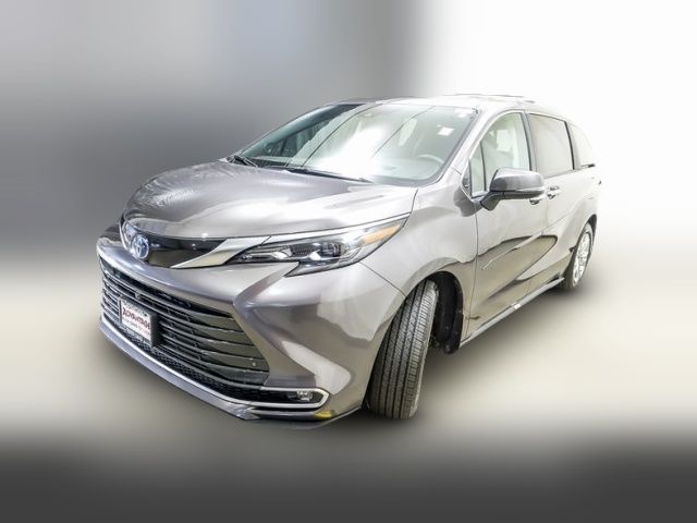 2024 Toyota Sienna Platinum