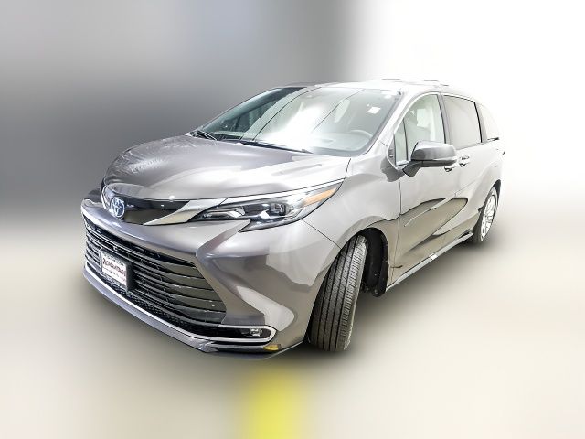 2024 Toyota Sienna Platinum