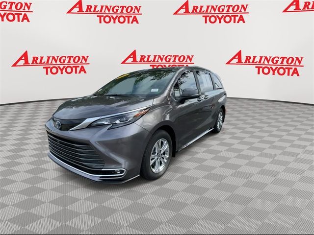 2024 Toyota Sienna Platinum