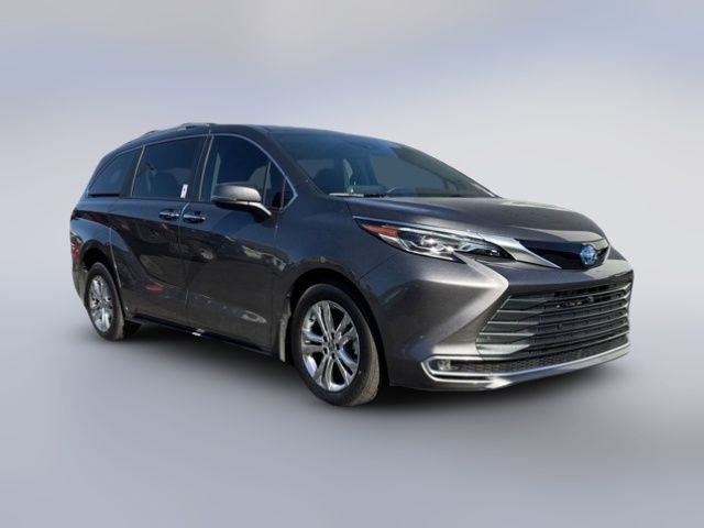 2024 Toyota Sienna Platinum