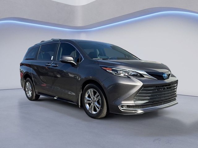 2024 Toyota Sienna Platinum