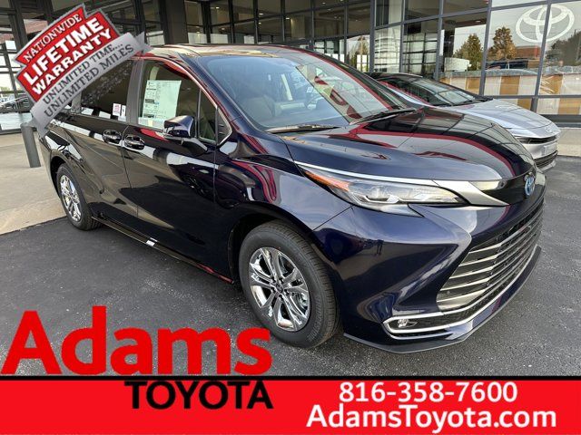 2024 Toyota Sienna Platinum