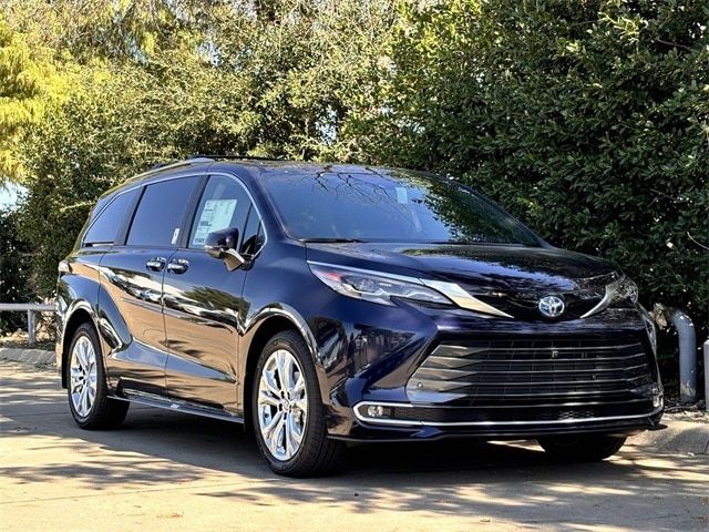 2024 Toyota Sienna Platinum