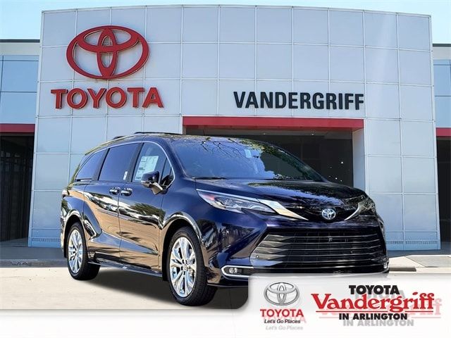 2024 Toyota Sienna Platinum