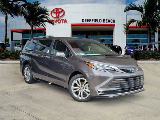 2024 Toyota Sienna Platinum