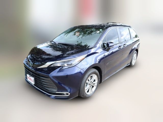 2024 Toyota Sienna Platinum