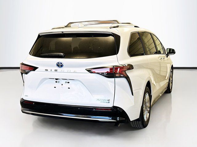 2024 Toyota Sienna Platinum