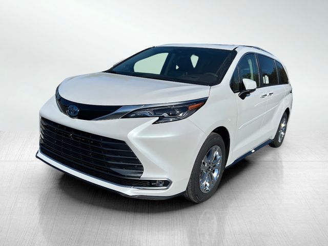 2024 Toyota Sienna Platinum