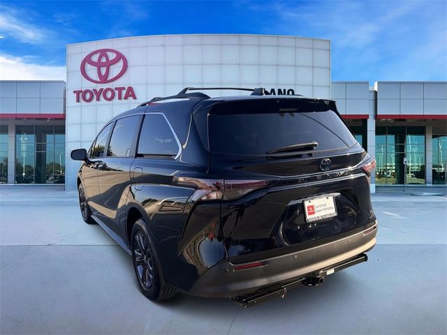 2024 Toyota Sienna Woodland Edition