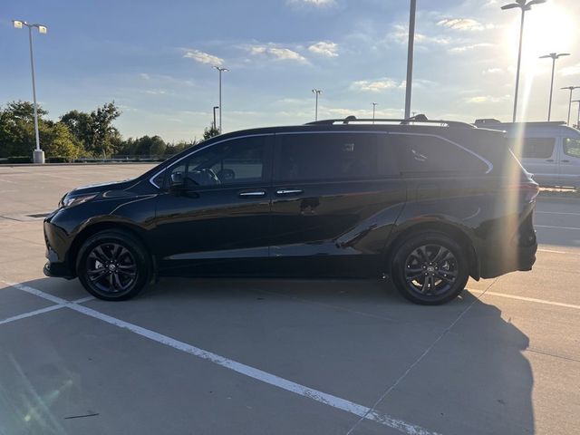 2024 Toyota Sienna Woodland Edition