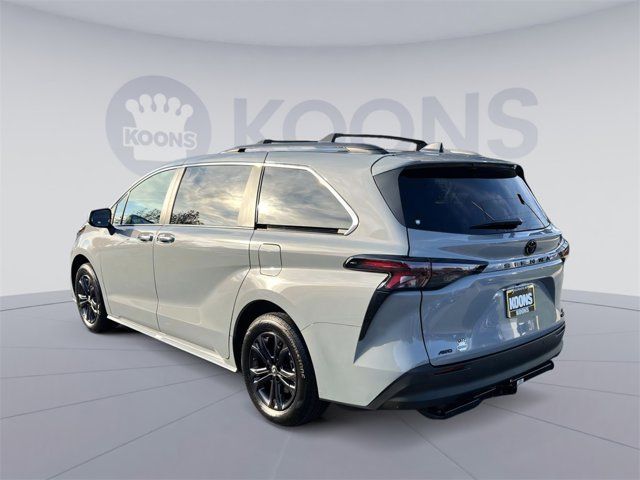 2024 Toyota Sienna Woodland Edition