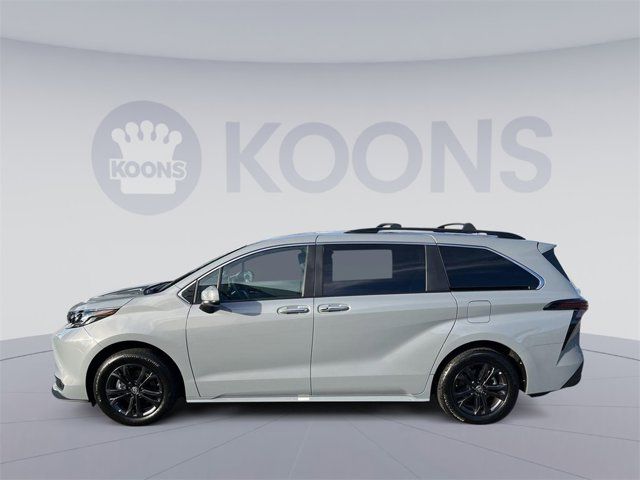 2024 Toyota Sienna Woodland Edition