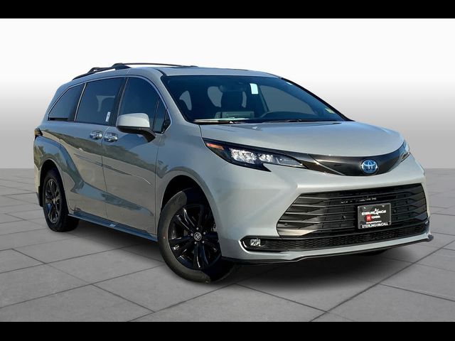 2024 Toyota Sienna Woodland Edition